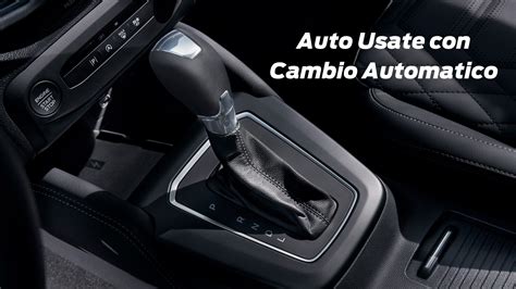 Interni auto moderna con cambio automatico