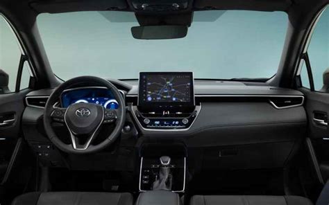 Interni minimalisti della Corolla concept