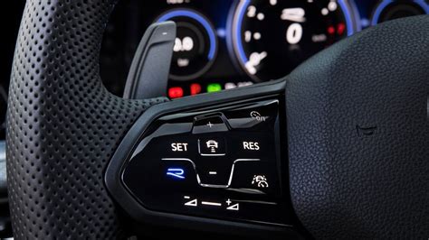 Pulsanti del volante di una Subaru