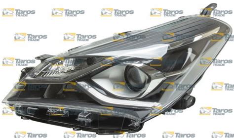 Dettaglio fari anteriori Toyota Yaris 2010