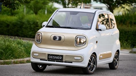 Minicar Desner P300 in movimento