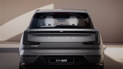 Volvo EX90 con focus sul design aerodinamico