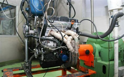 Banco prova motore in azione