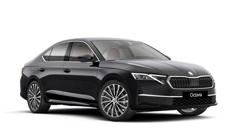 Skoda Octavia con famiglia a bordo in viaggio