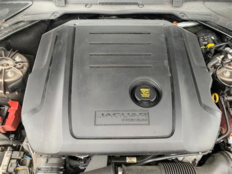 Motore diesel Ingenium Jaguar F-Pace