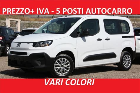 Fiat Doblò 5 posti in viaggio con famiglia