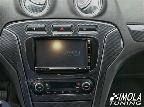 Cruscotto Ford Mondeo con sistema di navigazione integrato