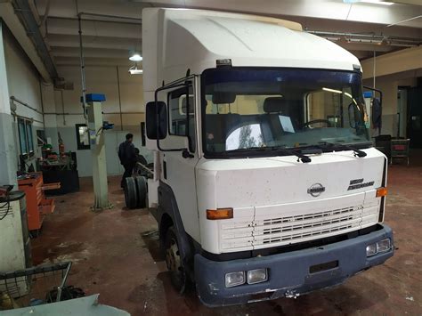 Nissan Eco T100 in contesto urbano