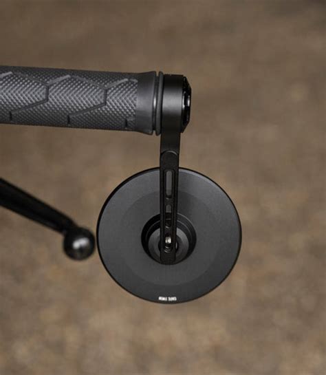 Specchietti bar end su manubrio