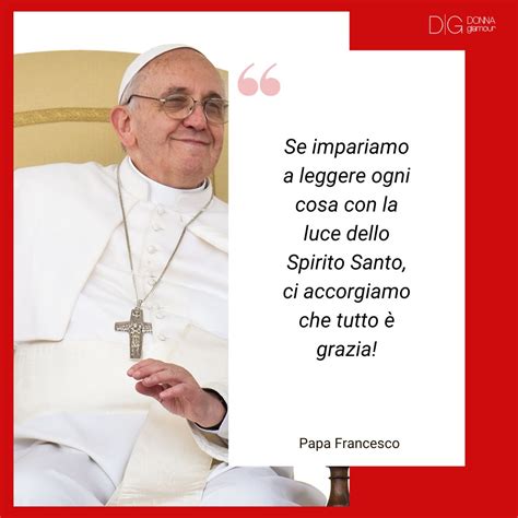 Logo di Scholas Occurrentes e una frase di Papa Francesco sull'educazione