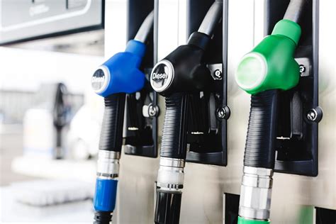 confronto tra pompa gasolio originale e aftermarket per veicoli diesel