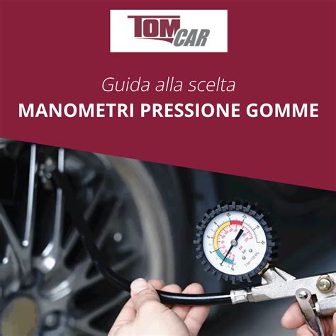 manometro digitale utilizzato per il controllo della pressione di uno pneumatico