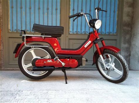 Immagine di un Piaggio Poker in un contesto di lavoro