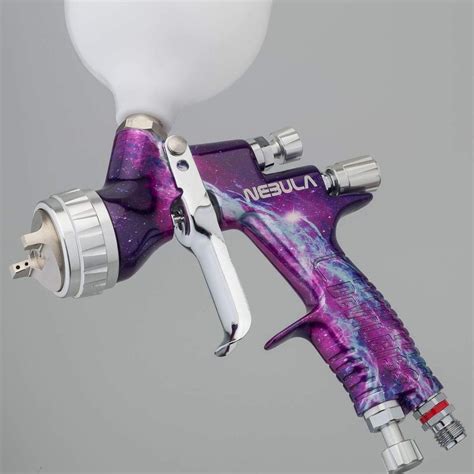 Aerografo DeVilbiss GTI Pro in azione