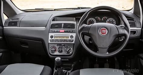 Fiat Punto dashboard with ignition key