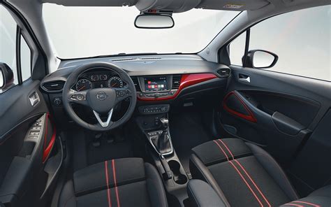 Interni Opel Crossland con sedili scorrevoli