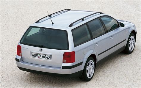 Volkswagen Passat B5 berlina e Variant in un confronto visivo