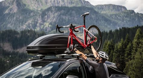 Schema di un portabici da tetto con una bicicletta montata