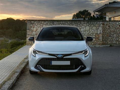 Esterni della Toyota Corolla con camuffature di preserie