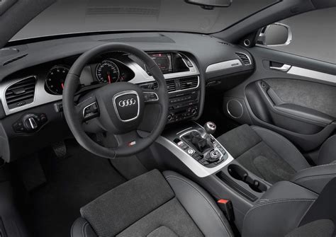 Interni Audi A4 B8