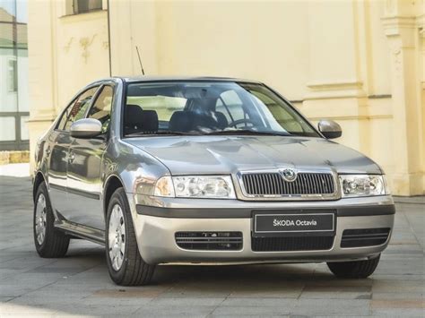 Skoda Octavia prima generazione design esterno