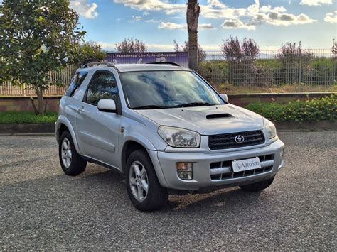 Toyota RAV4 in fuoristrada leggero