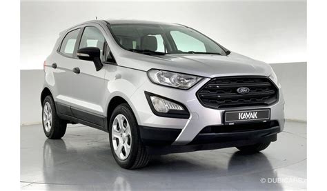 Ford EcoSport in ambiente urbano e naturale
