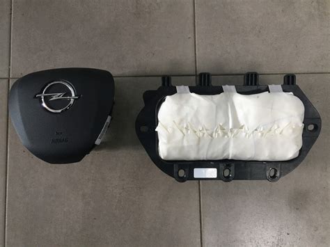 Airbag disattivato in officina Opel