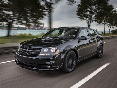Dodge Avenger bagagliaio aperto