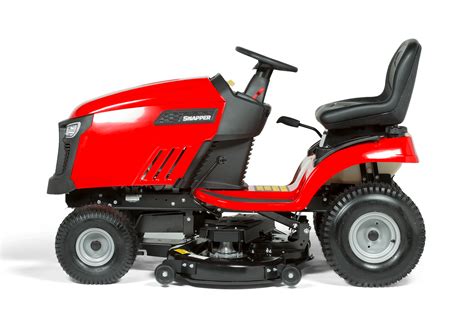 trattorino Snapper 4x4 in azione su una pendenza