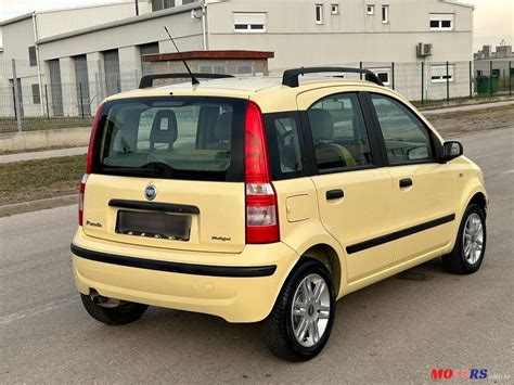 Fiat Panda 2005 vista posteriore