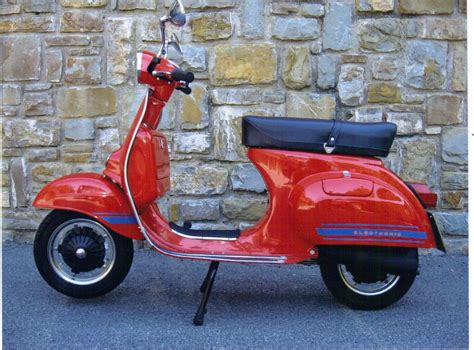 Vespa Primavera 125 ET3 profilo laterale