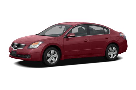 Nissan Altima 2008 in colore rosso
