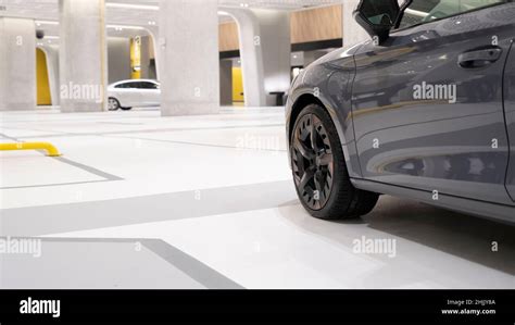 Auto parcheggiata in un garage riscaldato
