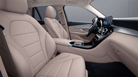 Interni Mercedes-Benz con pelle ARTICO