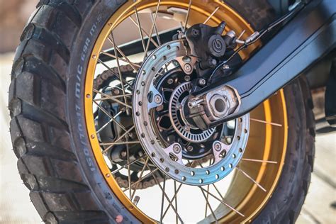 Tipi di raggi moto, interni ed esterni