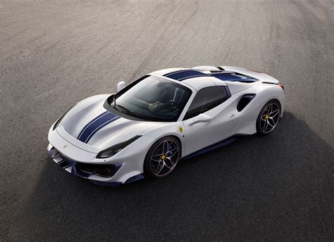 Ferrari 488 Pista in azione su pista