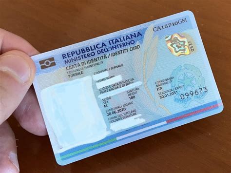 Costi e tempistiche per il rilascio della Carta d'Identità Elettronica