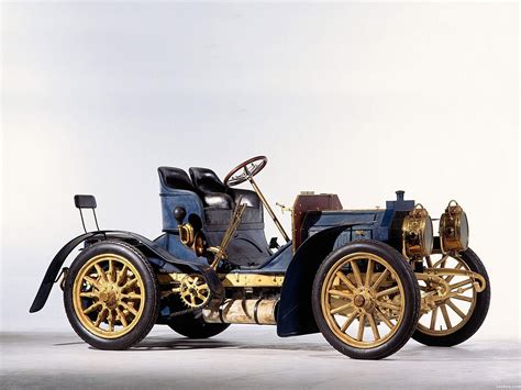 Mercedes 35 PS, la prima automobile moderna, 1901