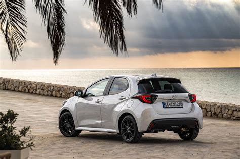 Mazda2 su strada