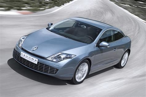 Renault Laguna III Coupé in primo piano
