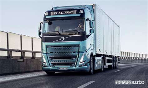 Camion elettrico Volvo in carica