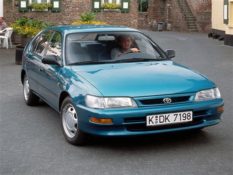 Toyota Corolla E100 tre porte