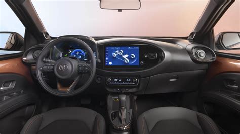 Interni Toyota Aygo con infotainment