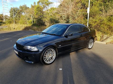 BMW 330 Coupé in azione