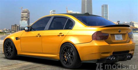 BMW E90 con assetto sportivo e kit estetico M3
