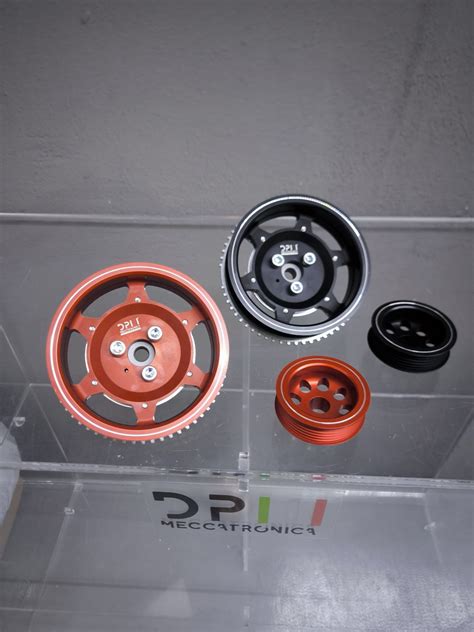 Kit pulegge alternatore e albero motore