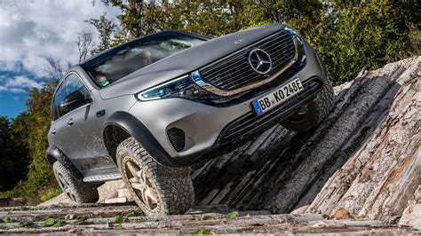 Mercedes X-Klasse con assetto rialzato offroad