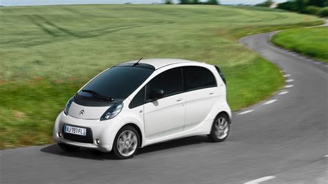 Citroën C Zero in carica
