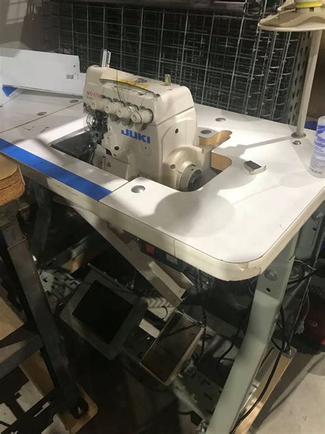 Dettaglio del pannello di controllo della Juki MO-6700